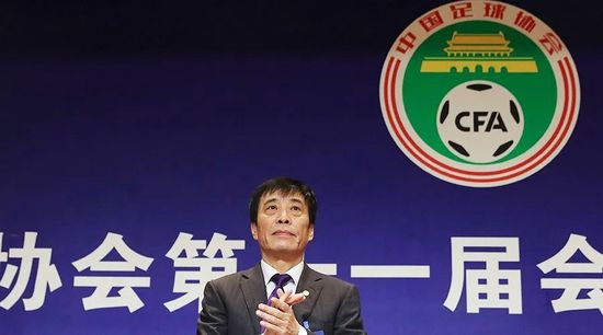 亚洲精品三级