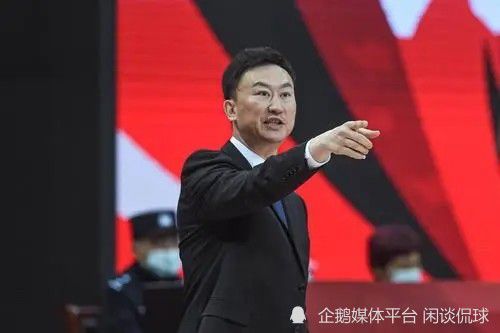 上官家族的霞姐